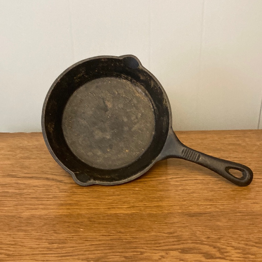 Small Old Mountain Cast Iron Skillet